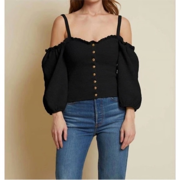 Nation LTD Black Smocked Cold Shoulder Snap Top Size XS - Picture 1 of 7